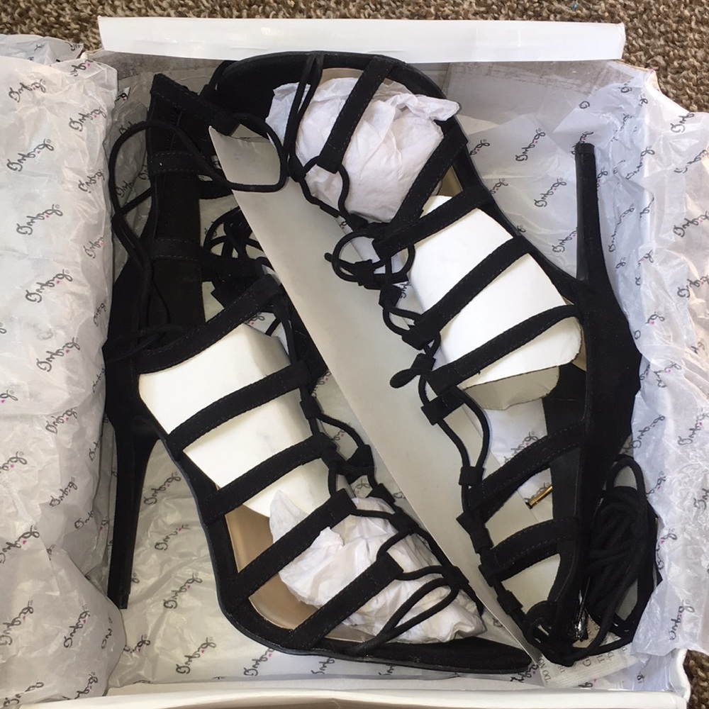 Fashion Nova black heels
